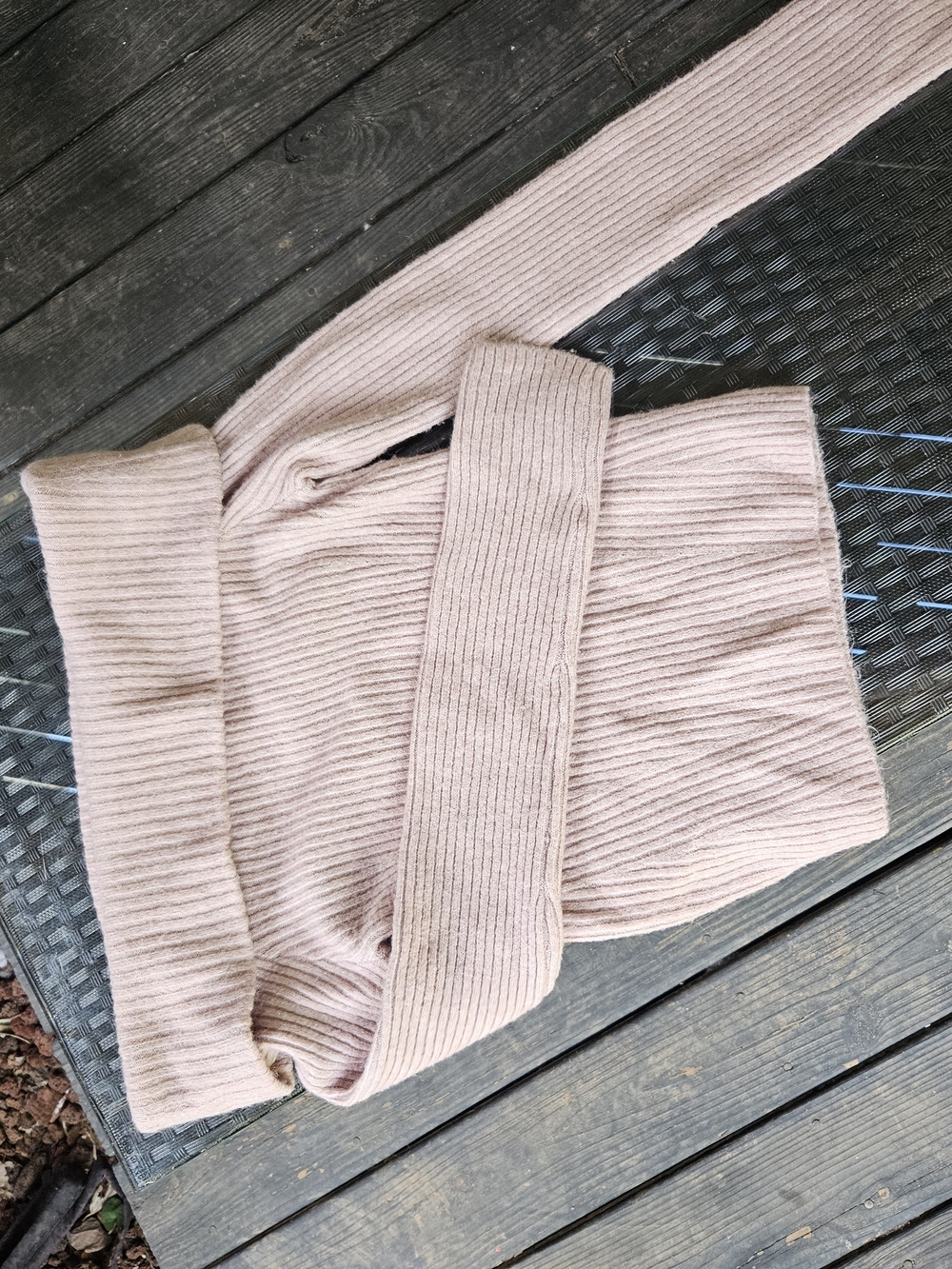 H&M Blush Off-the-Shoulder Ribbed Sweater